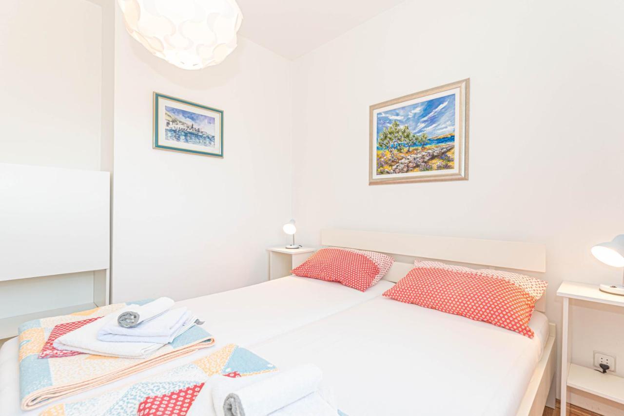 Apartments Villa Tribunj Трибунь Экстерьер фото