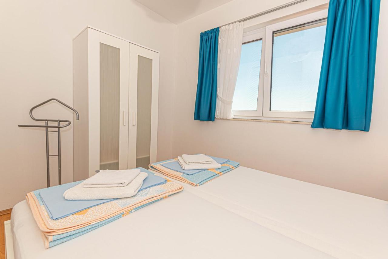 Apartments Villa Tribunj Трибунь Экстерьер фото