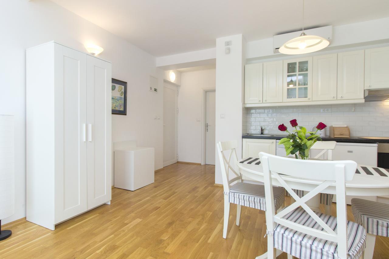 Apartments Villa Tribunj Трибунь Экстерьер фото