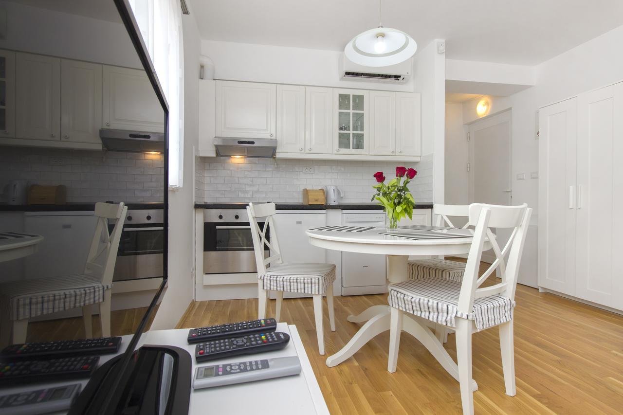Apartments Villa Tribunj Трибунь Экстерьер фото