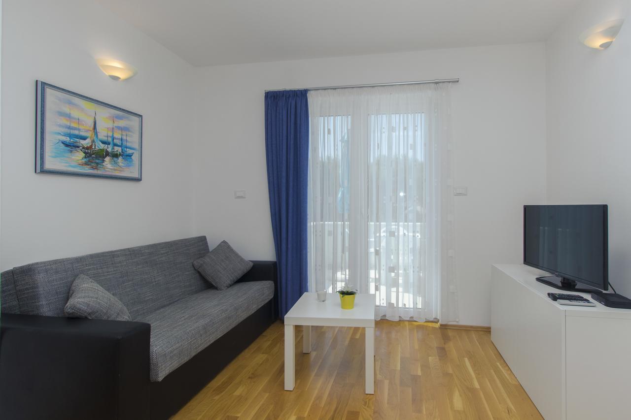 Apartments Villa Tribunj Трибунь Экстерьер фото