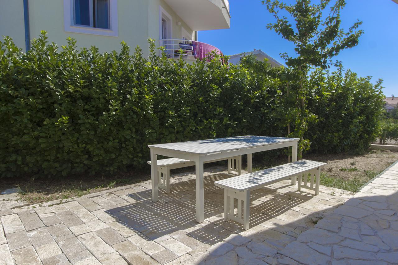 Apartments Villa Tribunj Трибунь Экстерьер фото