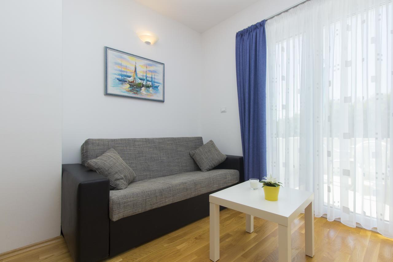 Apartments Villa Tribunj Трибунь Экстерьер фото